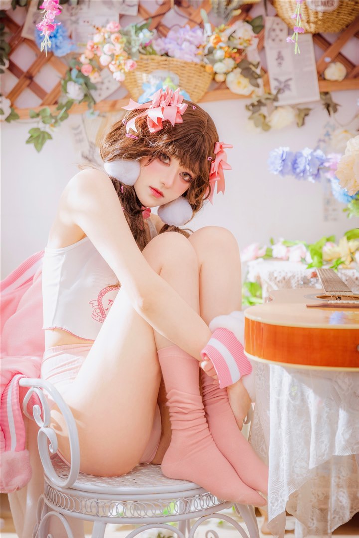 Coser@南桃Momoko VOL.091 少女吉他与蝴蝶结 [28P-147MB]预览图