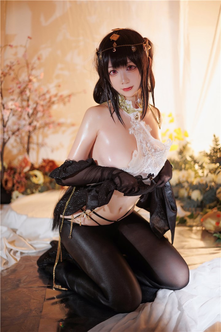 Coser@樱落酱w VOL.032 碧蓝航线 镇海潋滟水色 [32P-503MB]推荐预览图